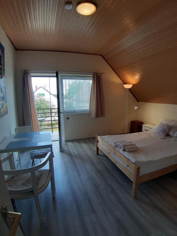 Minibali Apartmanok Сиофок Екстериор снимка